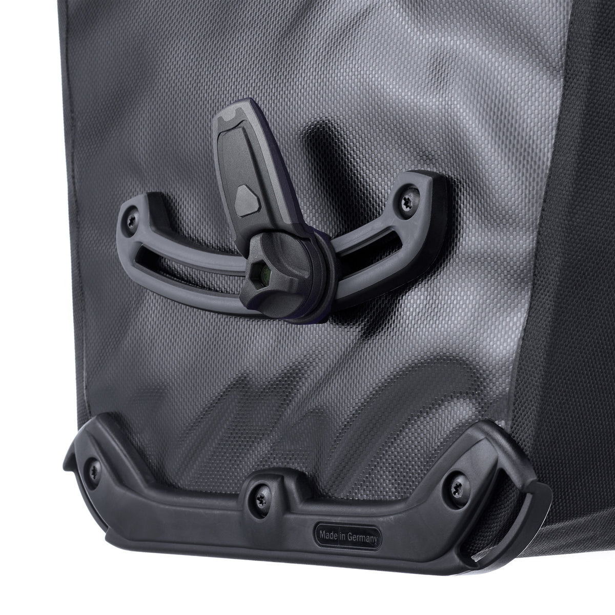 Rear close-up of ORTLIEB Back-Roller XL QL2.2 in red-black showing Quick-Lock system