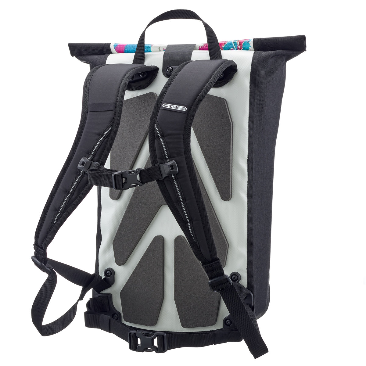 Back side of ORTLIEB Velocity Design backpack with ergonomic back system and chest strap